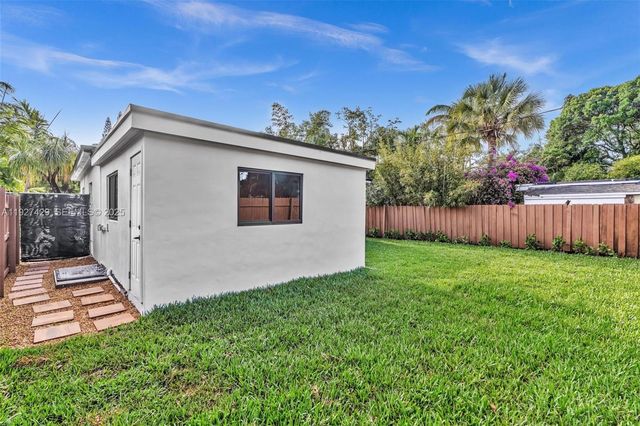 1123 NE 1st Ave, Fort Lauderdale, FL 33304