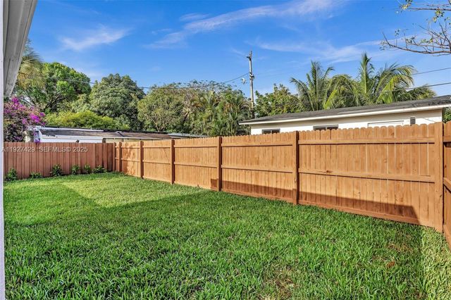 1123 NE 1st Ave, Fort Lauderdale, FL 33304