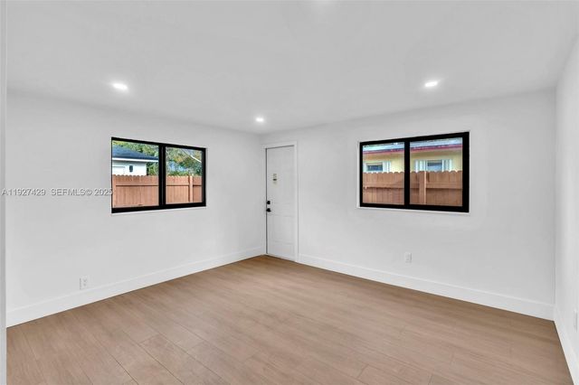 1123 NE 1st Ave, Fort Lauderdale, FL 33304