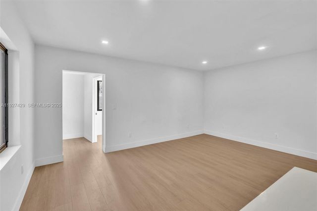 1123 NE 1st Ave, Fort Lauderdale, FL 33304