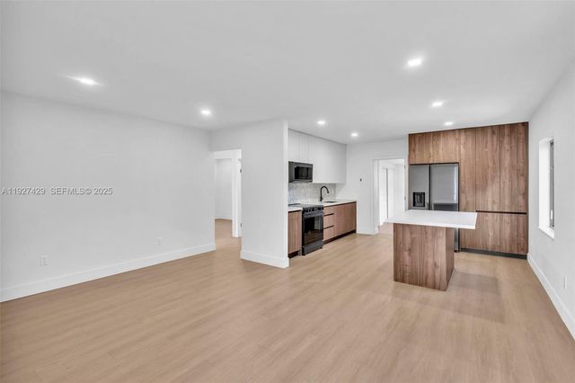 1123 NE 1st Ave, Fort Lauderdale, FL 33304