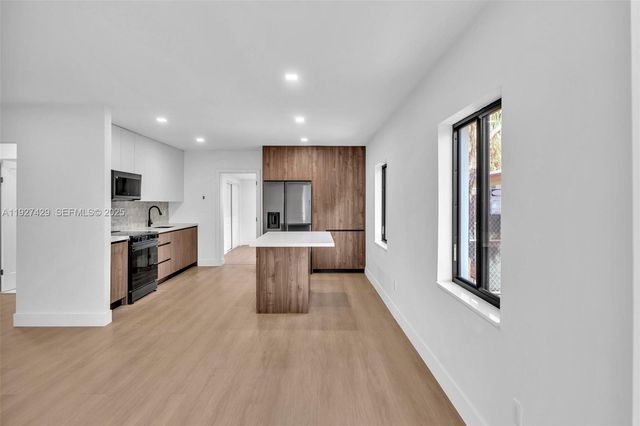 1123 NE 1st Ave, Fort Lauderdale, FL 33304