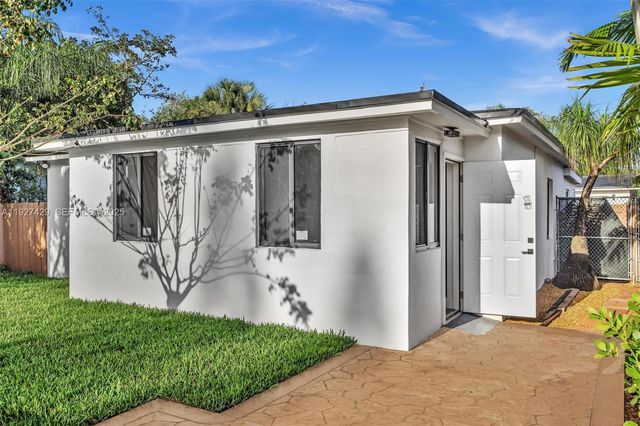 1123 NE 1st Ave, Fort Lauderdale, FL 33304