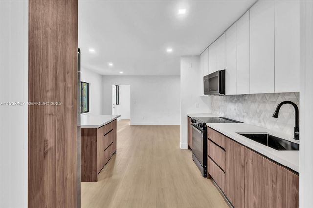 1123 NE 1st Ave, Fort Lauderdale, FL 33304