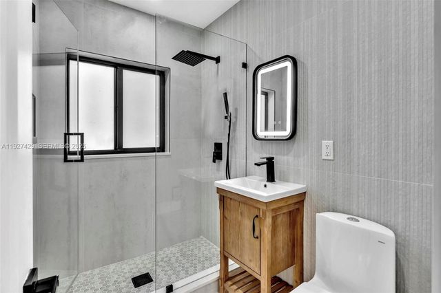 1123 NE 1st Ave, Fort Lauderdale, FL 33304