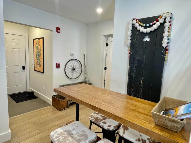 1457 Mountain Rd Apt 5, Stowe, VT 05672