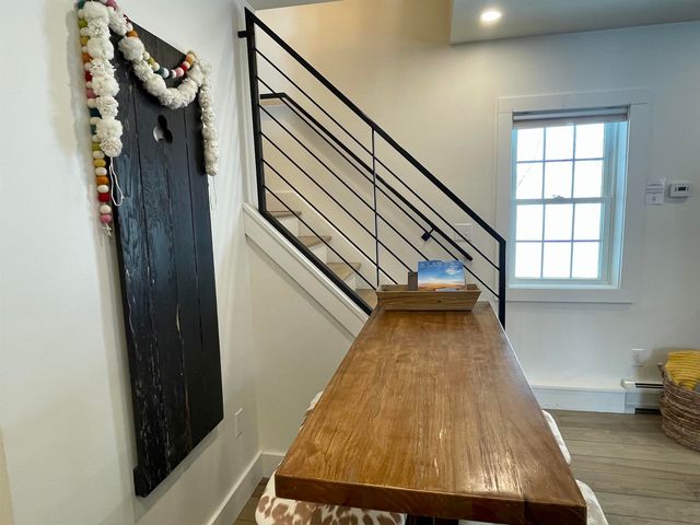 1457 Mountain Rd Apt 5, Stowe, VT 05672