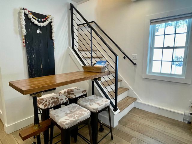 1457 Mountain Rd Apt 5, Stowe, VT 05672