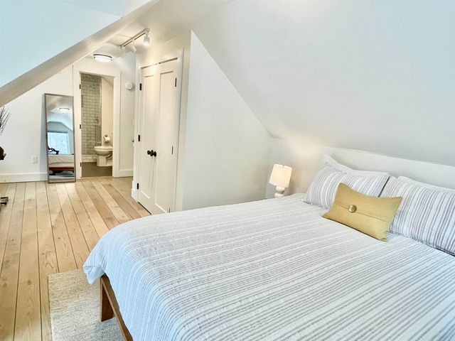 1457 Mountain Rd Apt 5, Stowe, VT 05672