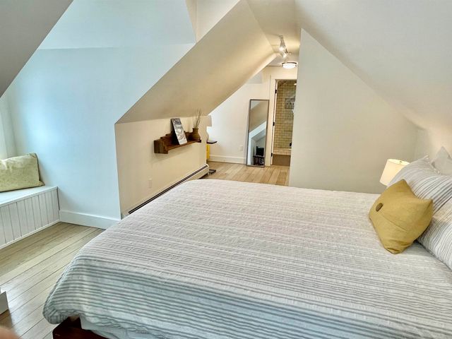 1457 Mountain Rd Apt 5, Stowe, VT 05672