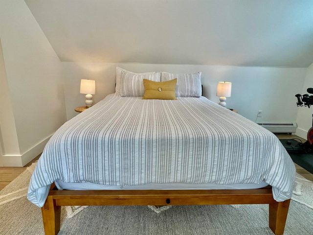 1457 Mountain Rd Apt 5, Stowe, VT 05672