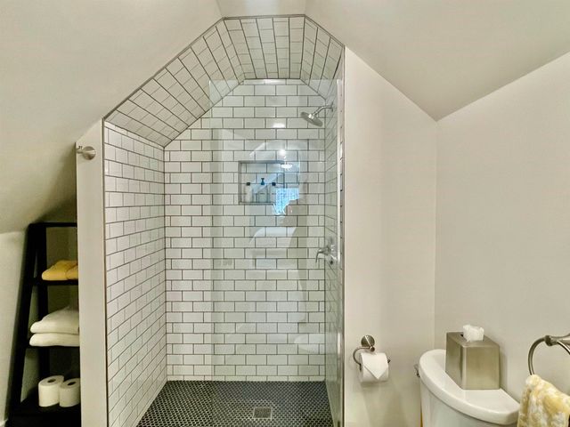 1457 Mountain Rd Apt 5, Stowe, VT 05672