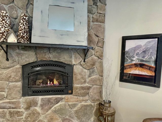 1457 Mountain Rd Apt 5, Stowe, VT 05672