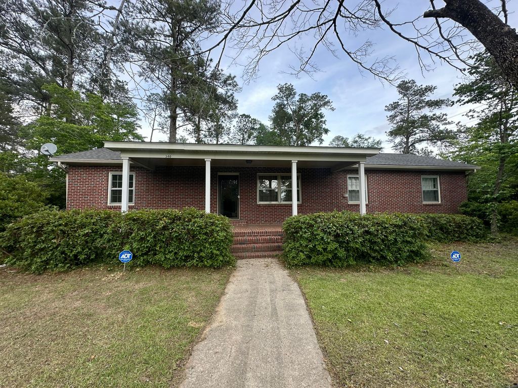 340 Marion Street, Elloree, SC 29047