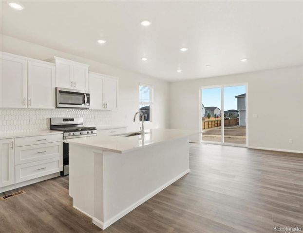 8898 Salida Street, Commerce City, CO 80022