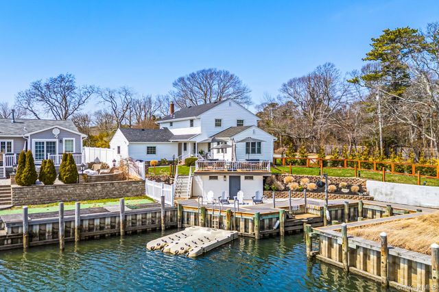 1 Marlin Road, East Quogue, NY 11942