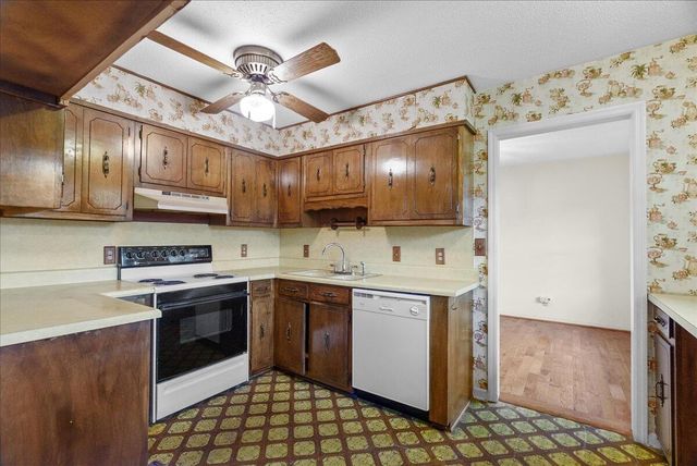 557 Sam Love Road, Rocky Face, GA 30740
