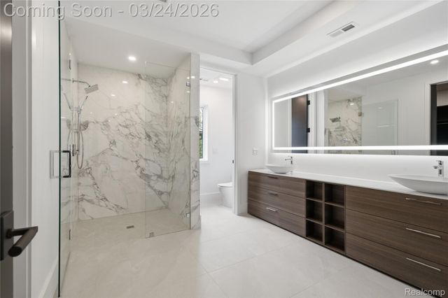 512 Wallace Street, Birmingham, MI 48009