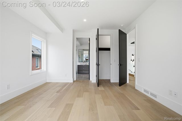 512 Wallace Street, Birmingham, MI 48009