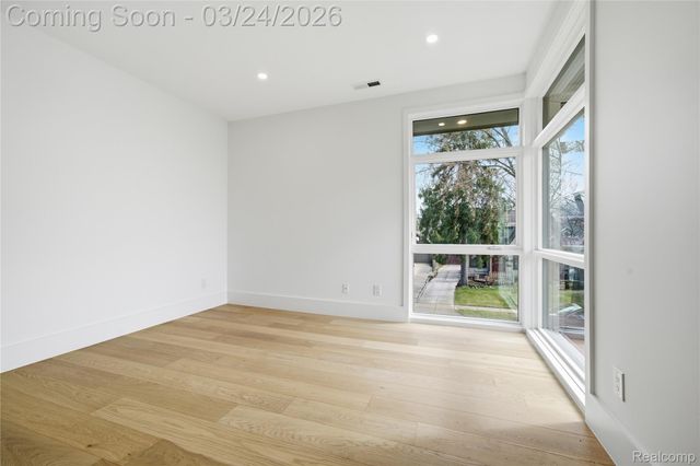 512 Wallace Street, Birmingham, MI 48009