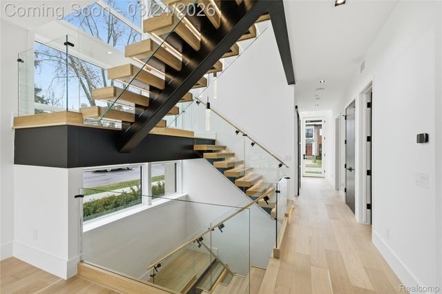 512 Wallace Street, Birmingham, MI 48009