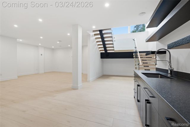 512 Wallace Street, Birmingham, MI 48009