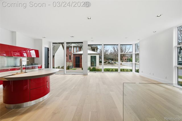 512 Wallace Street, Birmingham, MI 48009