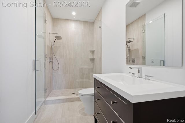 512 Wallace Street, Birmingham, MI 48009