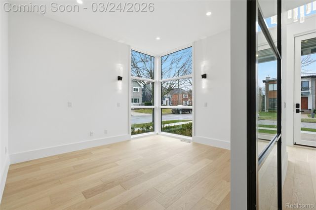 512 Wallace Street, Birmingham, MI 48009