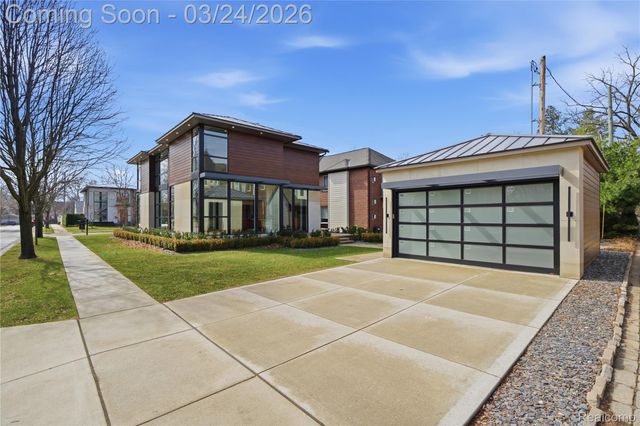 512 Wallace Street, Birmingham, MI 48009