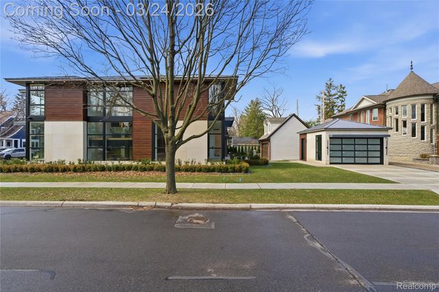 512 Wallace Street, Birmingham, MI 48009