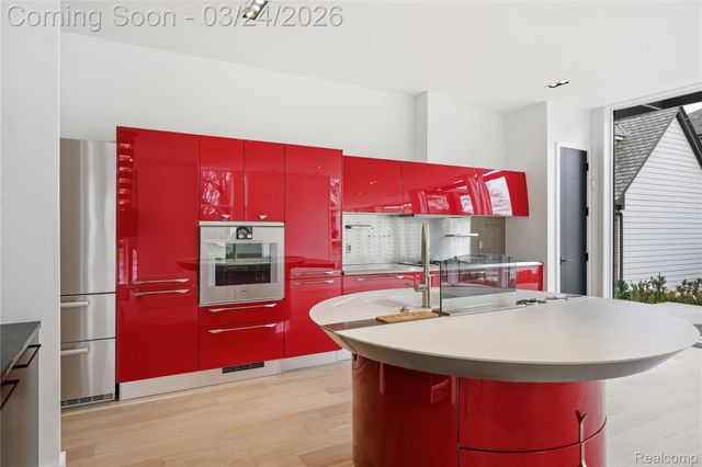 512 Wallace Street, Birmingham, MI 48009