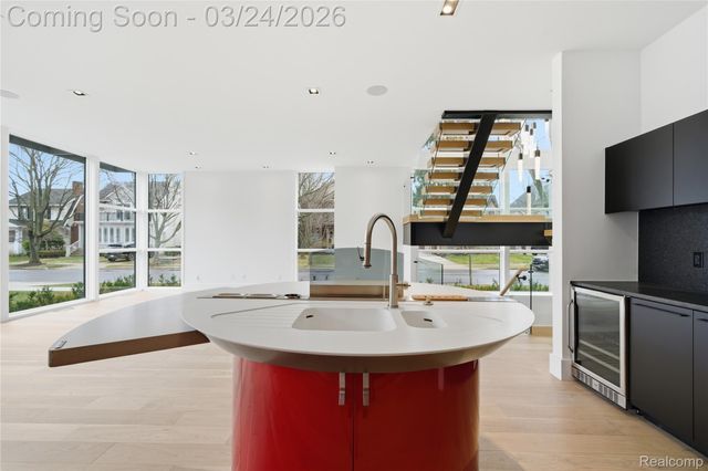 512 Wallace Street, Birmingham, MI 48009