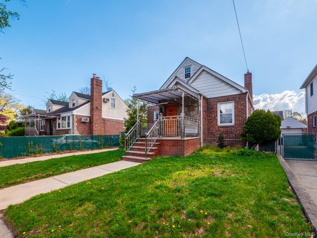 6525 167th Street, Fresh Meadows, NY 11365