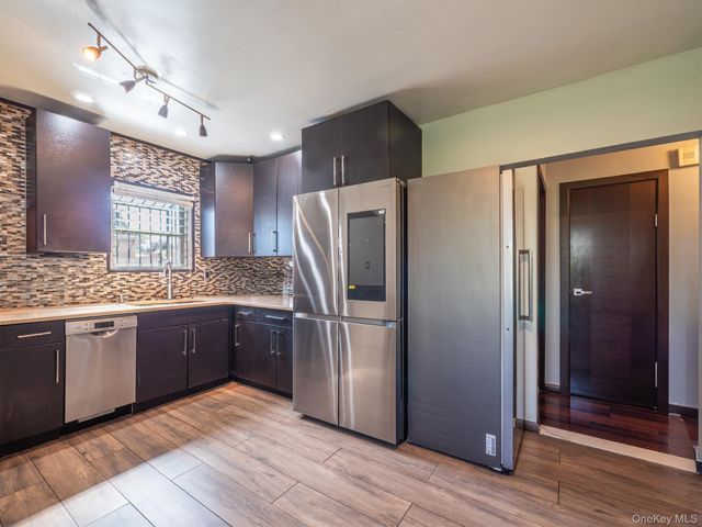 6525 167th Street, Fresh Meadows, NY 11365