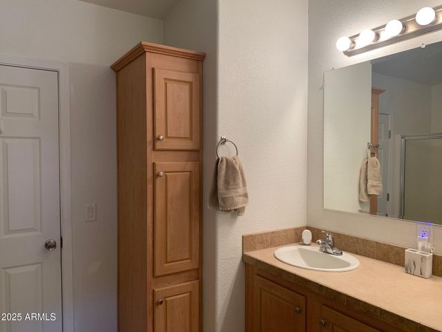 1231 W ROUNDUP Street, Apache Junction, AZ 85120