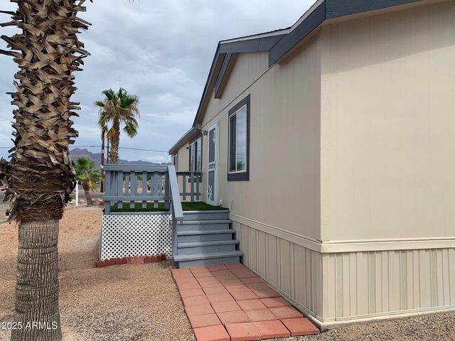 1231 W ROUNDUP Street, Apache Junction, AZ 85120