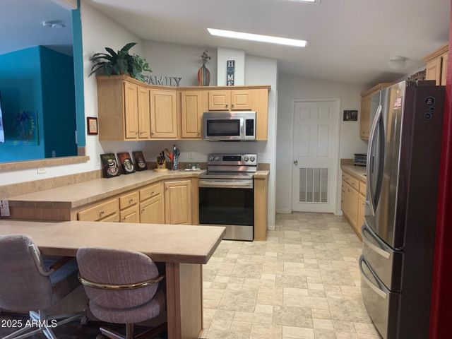 1231 W ROUNDUP Street, Apache Junction, AZ 85120