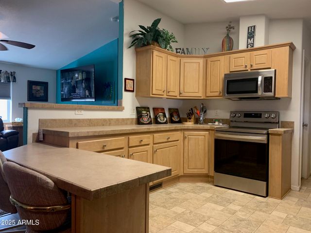 1231 W ROUNDUP Street, Apache Junction, AZ 85120