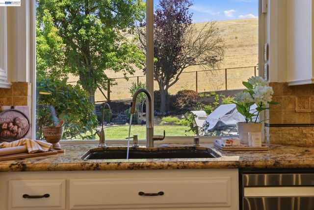 807 Tunbridge Rd, Danville, CA 94526