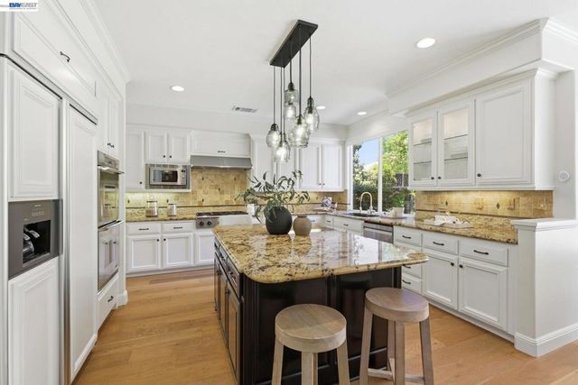 807 Tunbridge Rd, Danville, CA 94526