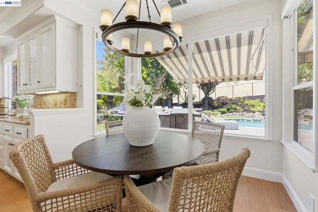 807 Tunbridge Rd, Danville, CA 94526
