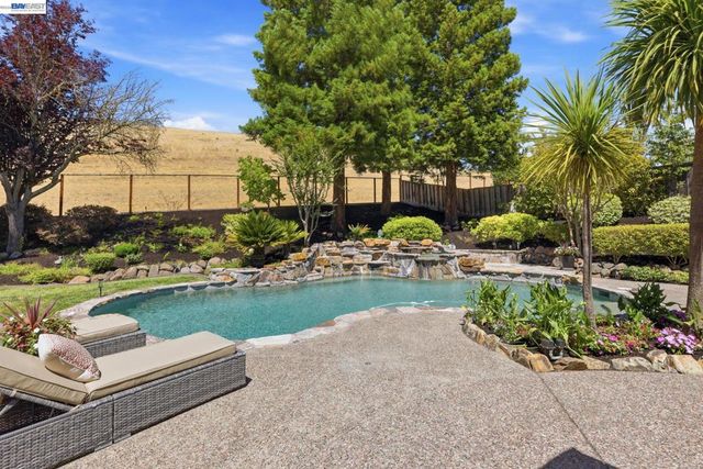 807 Tunbridge Rd, Danville, CA 94526