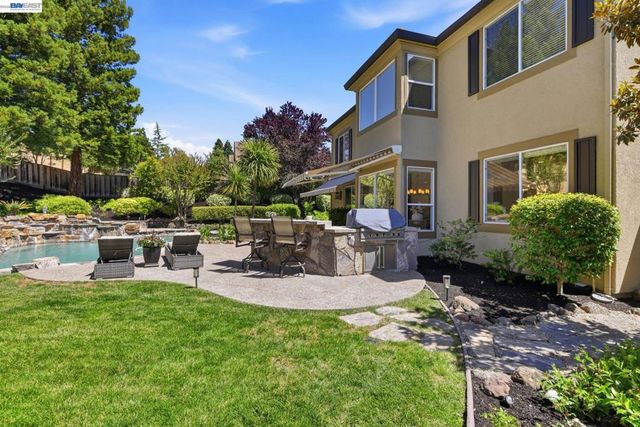 807 Tunbridge Rd, Danville, CA 94526