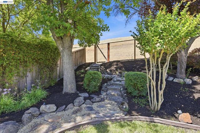 807 Tunbridge Rd, Danville, CA 94526
