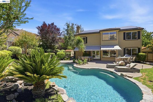 807 Tunbridge Rd, Danville, CA 94526