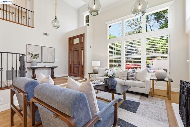 807 Tunbridge Rd, Danville, CA 94526
