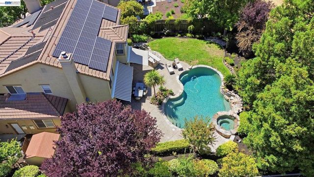 807 Tunbridge Rd, Danville, CA 94526