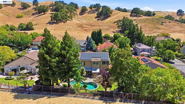807 Tunbridge Rd, Danville, CA 94526