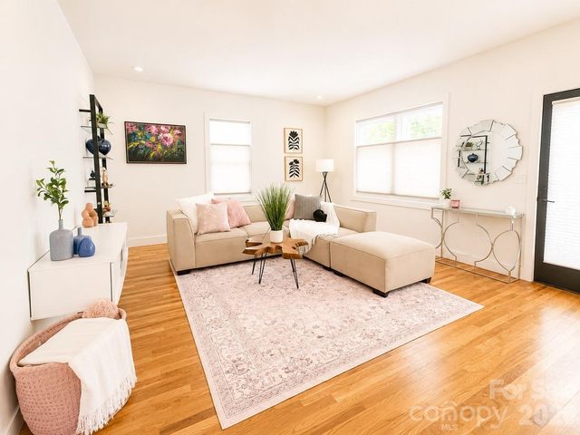 195 Wellington Street, Asheville, NC 28806
